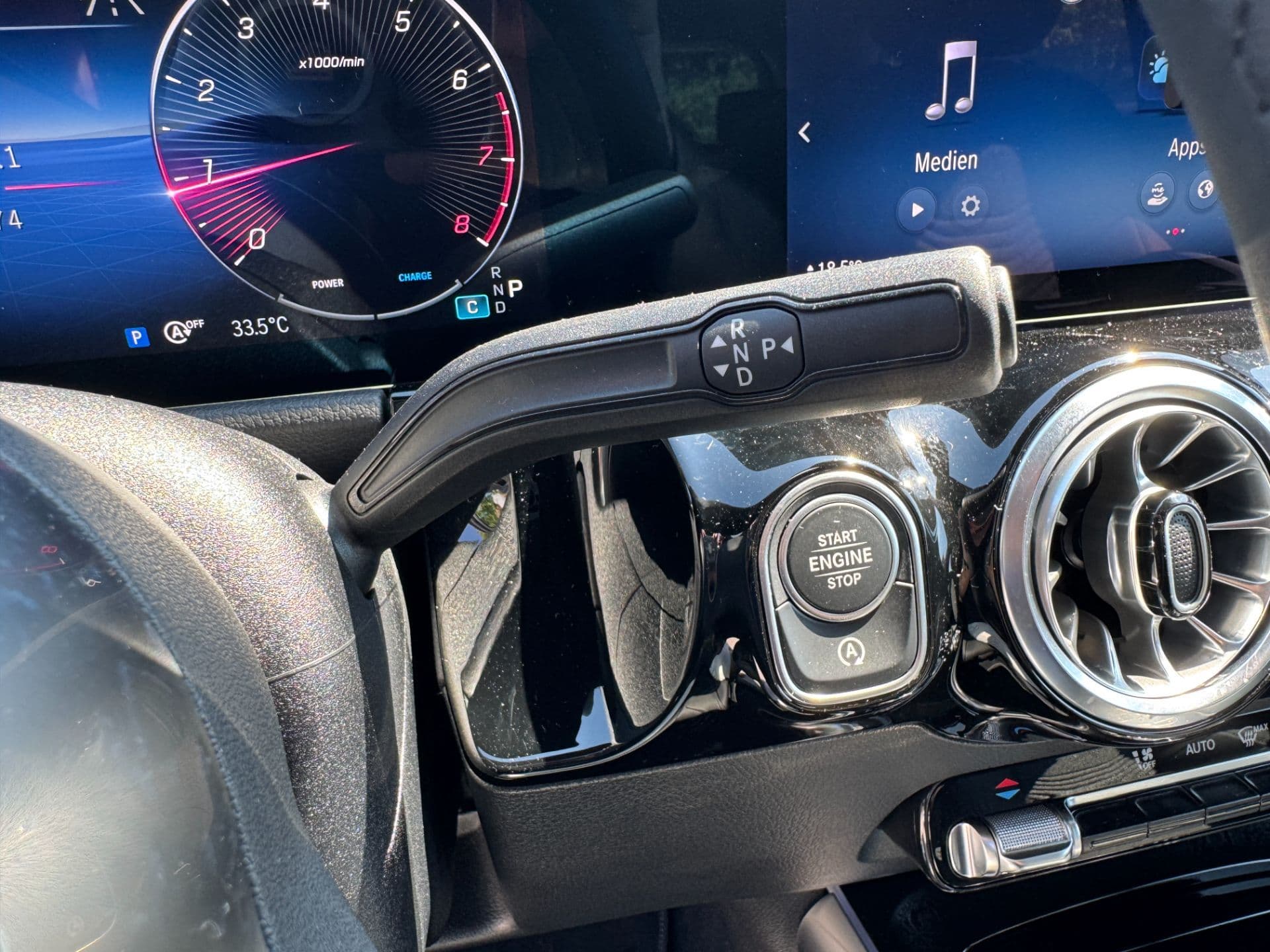 Mercedes-Benz GLA 200 Progressuve Aut. - Bild 35