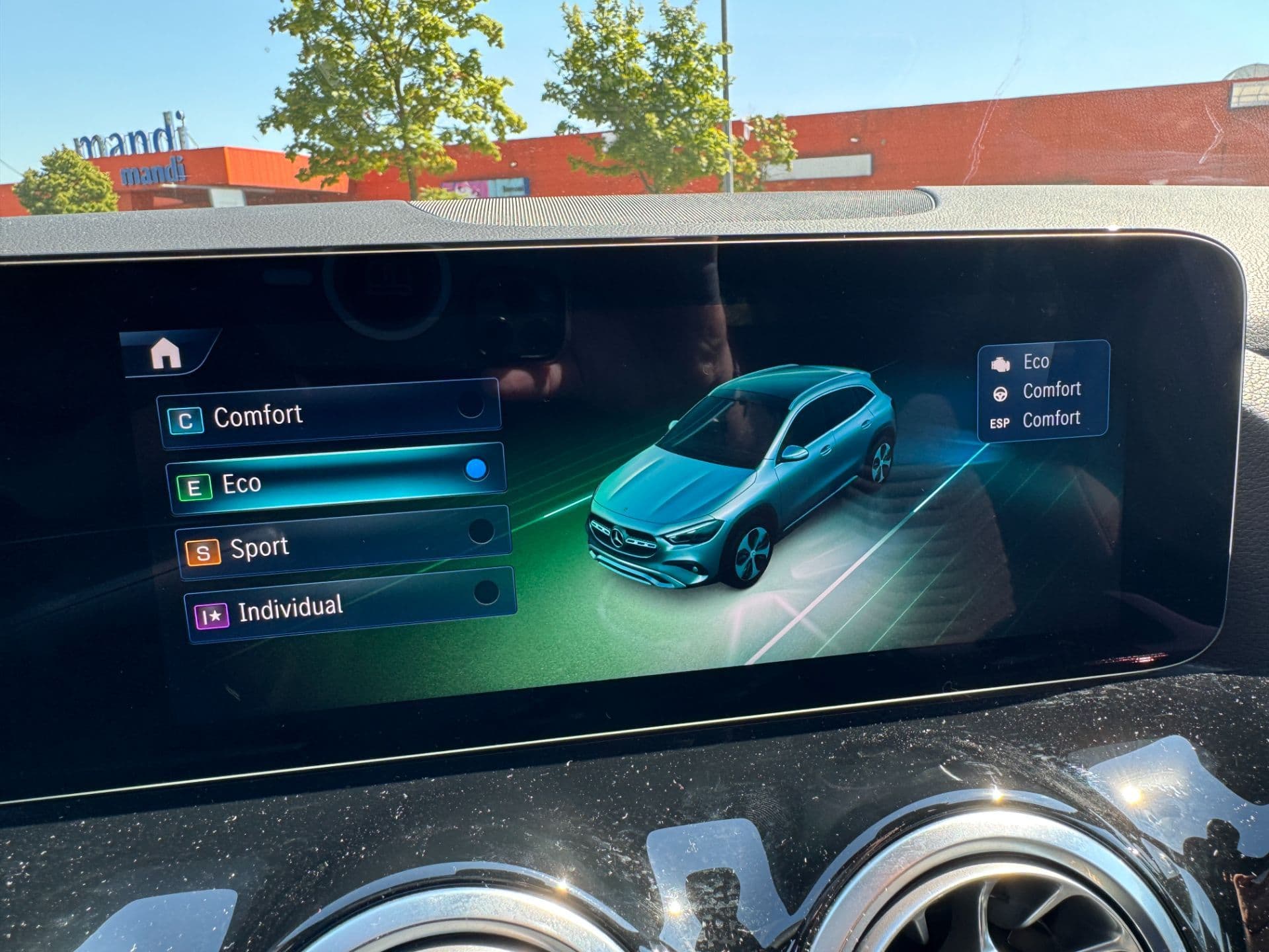 Mercedes-Benz GLA 200 Progressuve Aut. - Bild 30