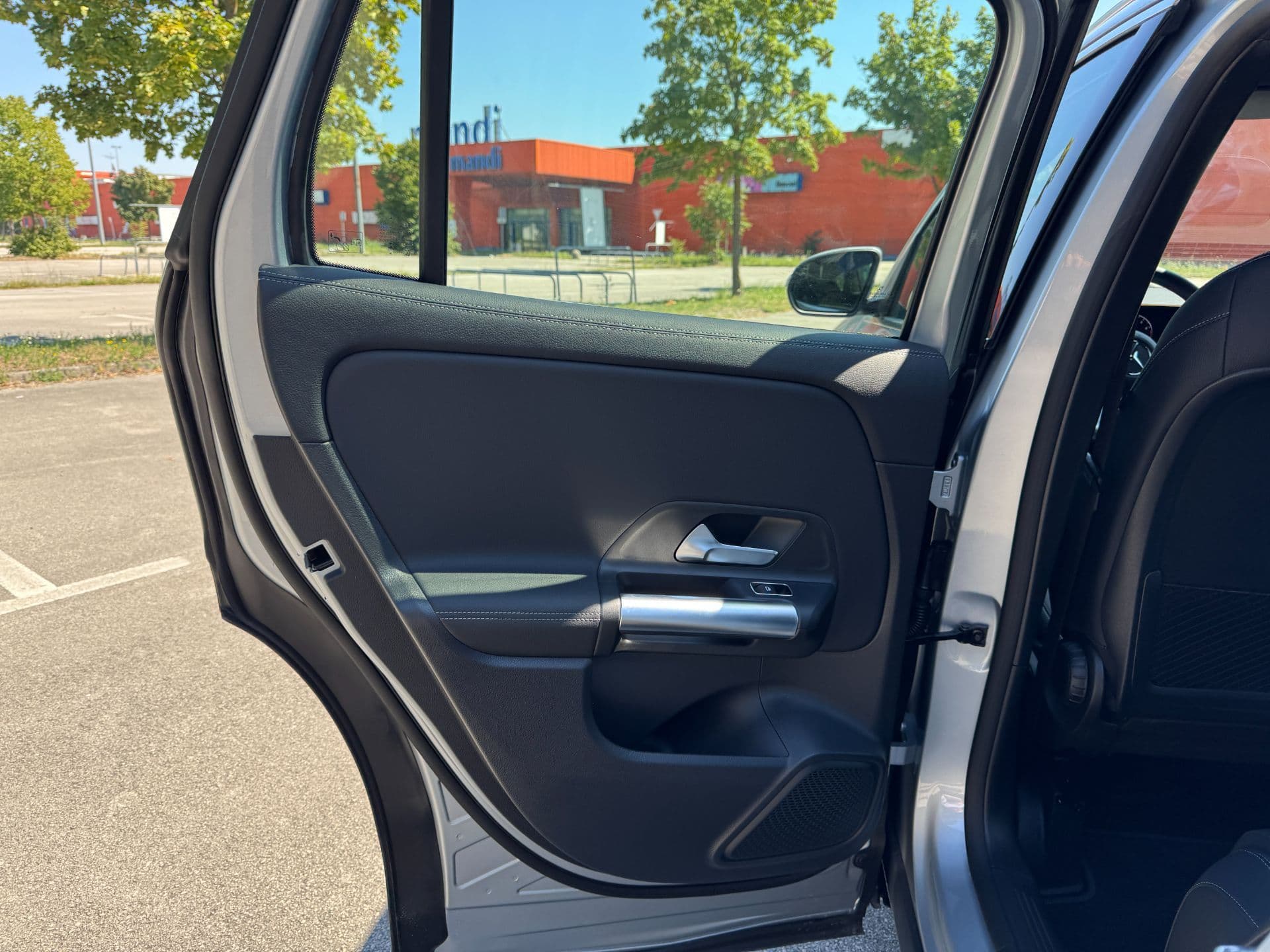 Mercedes-Benz GLA 200 Progressuve Aut. - Bild 39