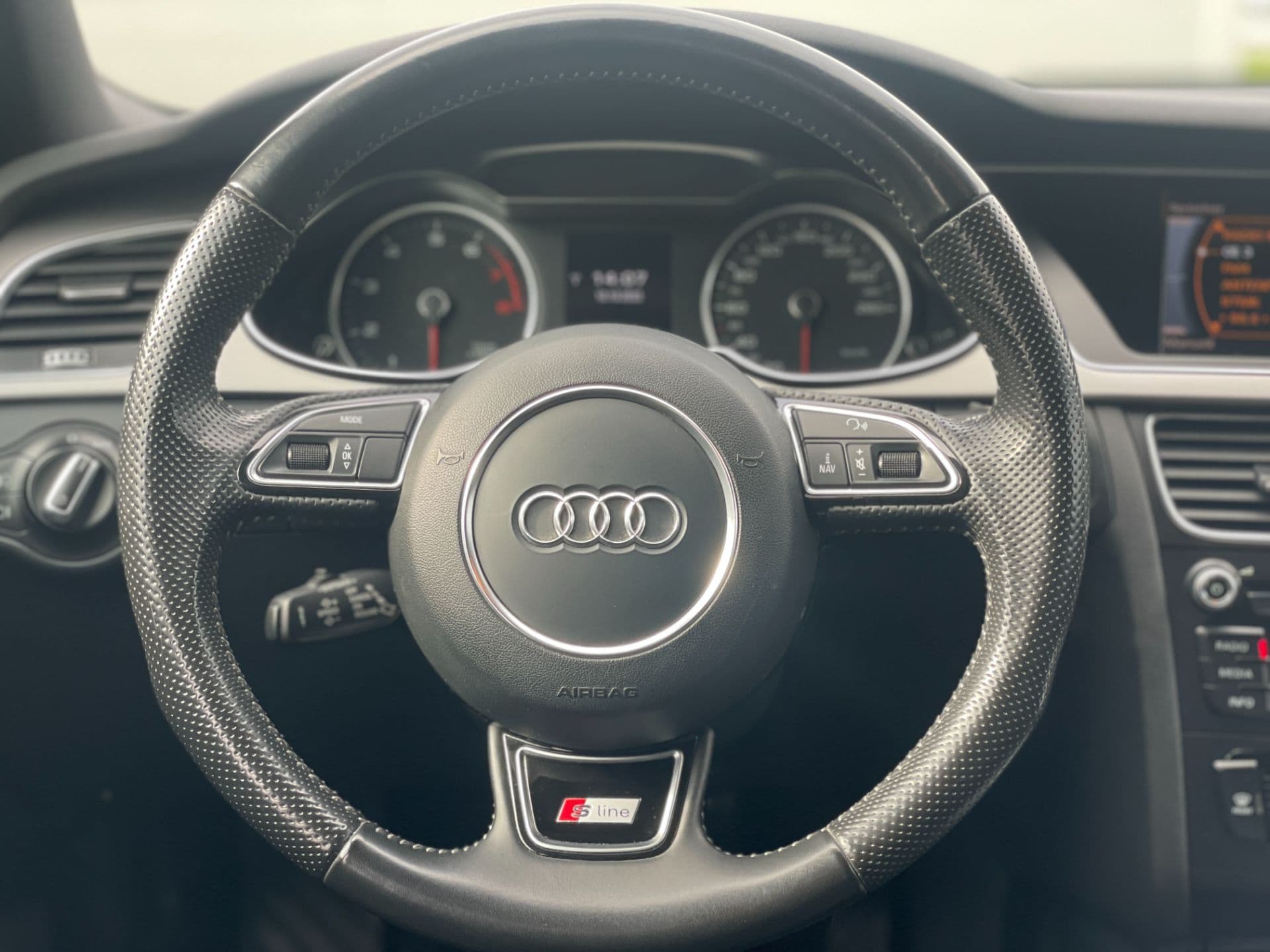 Audi A4 Avant 2,0 TFSI quattro - Bild 18