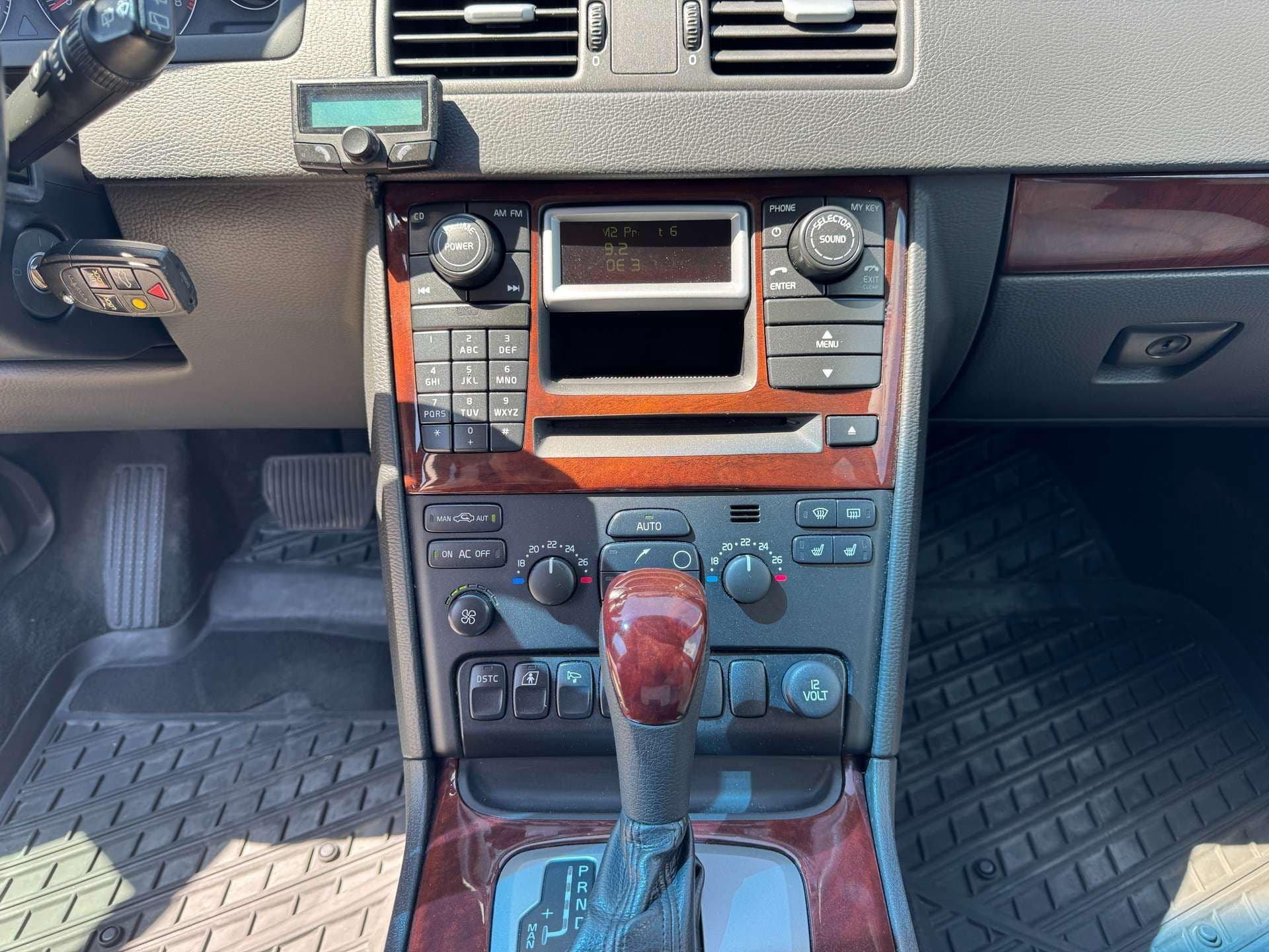 Volvo XC90 4,4 V8 Geartronic Executive AWD |*1.BESITZ* VOLL* - Bild 26