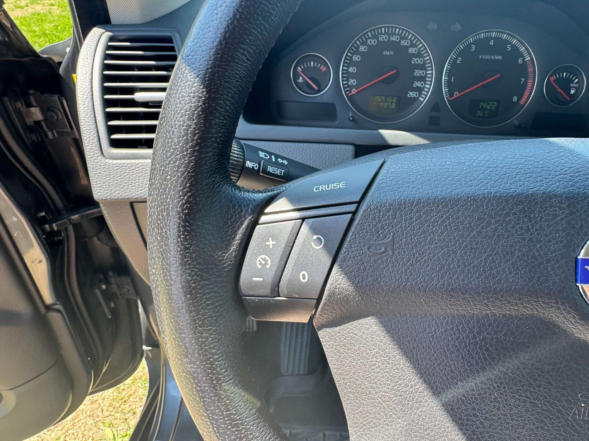 Volvo XC90 4,4 V8 Geartronic Executive AWD |*1.BESITZ* VOLL* - Bild 24