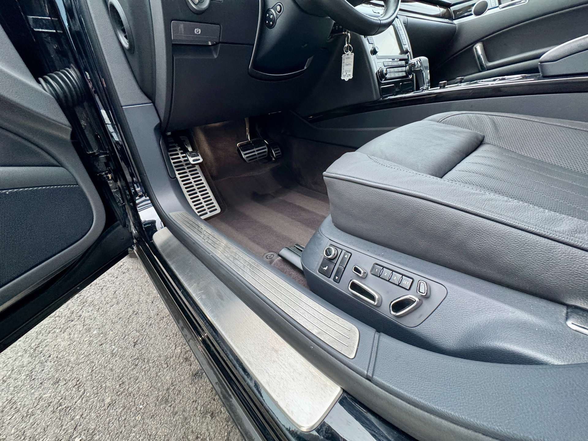 Volkswagen Phaeton 4,2 V8 5-Sitzer 4Motion | *** VERKAUFT *** - Bild 19