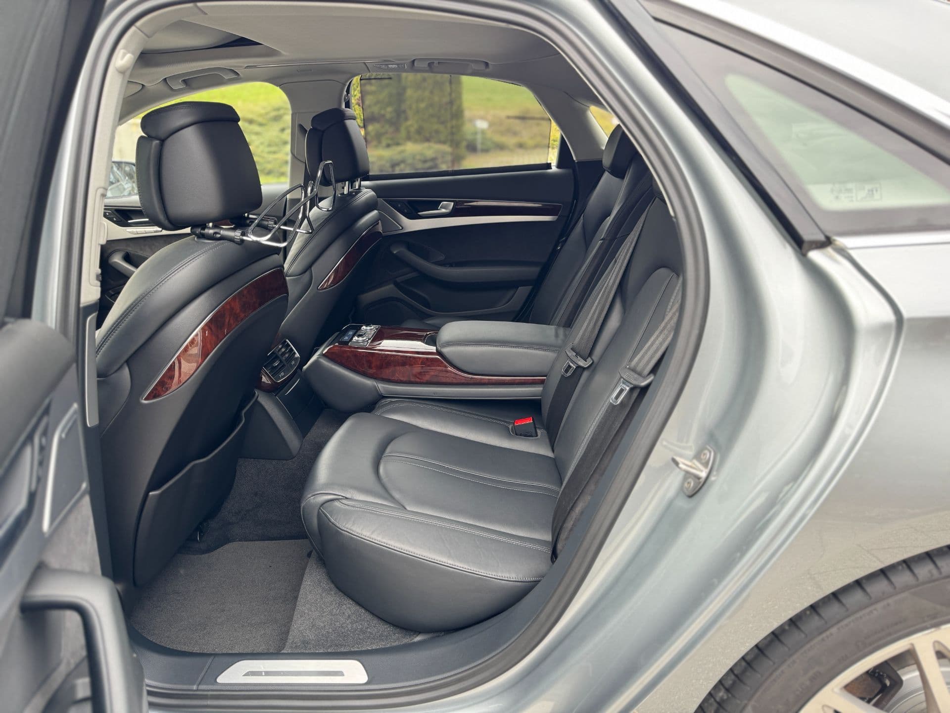 Audi A8 4,2 FSI V8 quattro Tiptronic - Bild 23